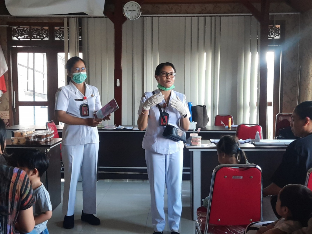 Giat Edukasi Dini Kesehatan Gigi Anak di Posyandu Banjar Kaja, Dalung